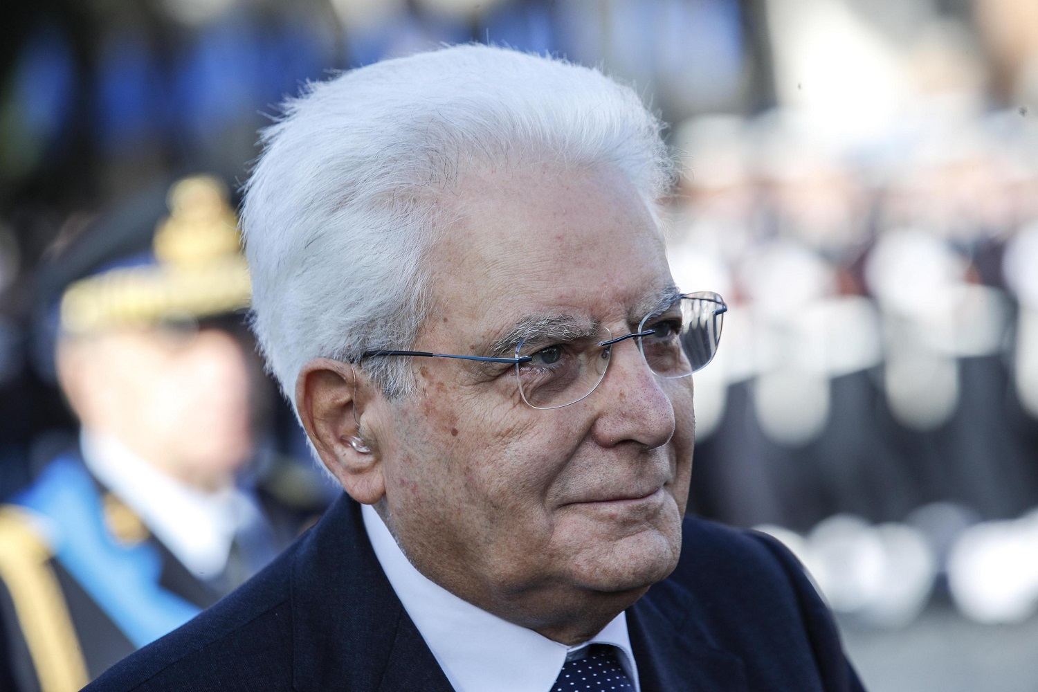Il presidente Mattarella e la visita alla tomba di Papa Francesco a Santa Maria Maggiore. Il saluto in «forma privata»