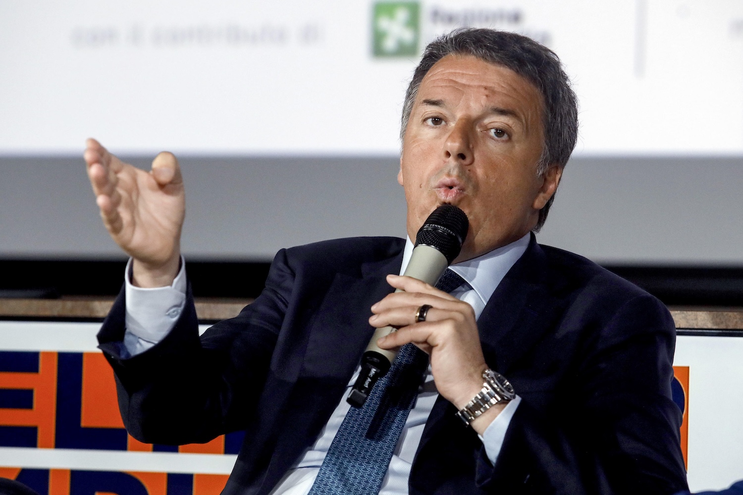 matteo renzi scopre che l italia dei treni non è fascista non arrivano affatto in orario da Open.online matteo renzi scopre che l italia dei treni non è fascista non arrivano affatto in orario