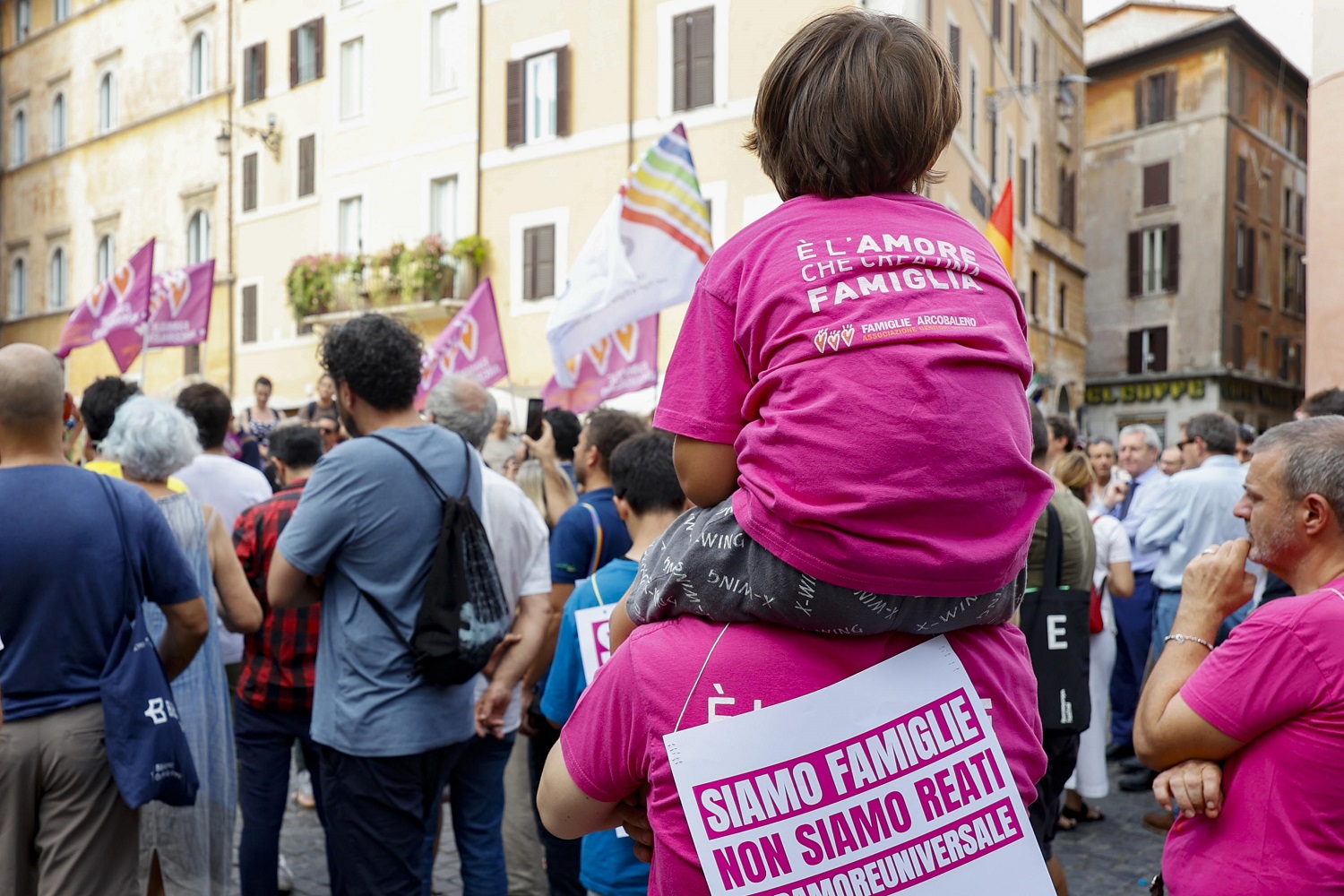 Coppie omogenitoriali, Corte costituzionale: «Sì al riconoscimento dei figli alla nascita per entrambe le mamme» Coppie omogenitoriali, Corte costituzionale: «Sì al riconoscimento dei figli alla nascita per entrambe le mamme»