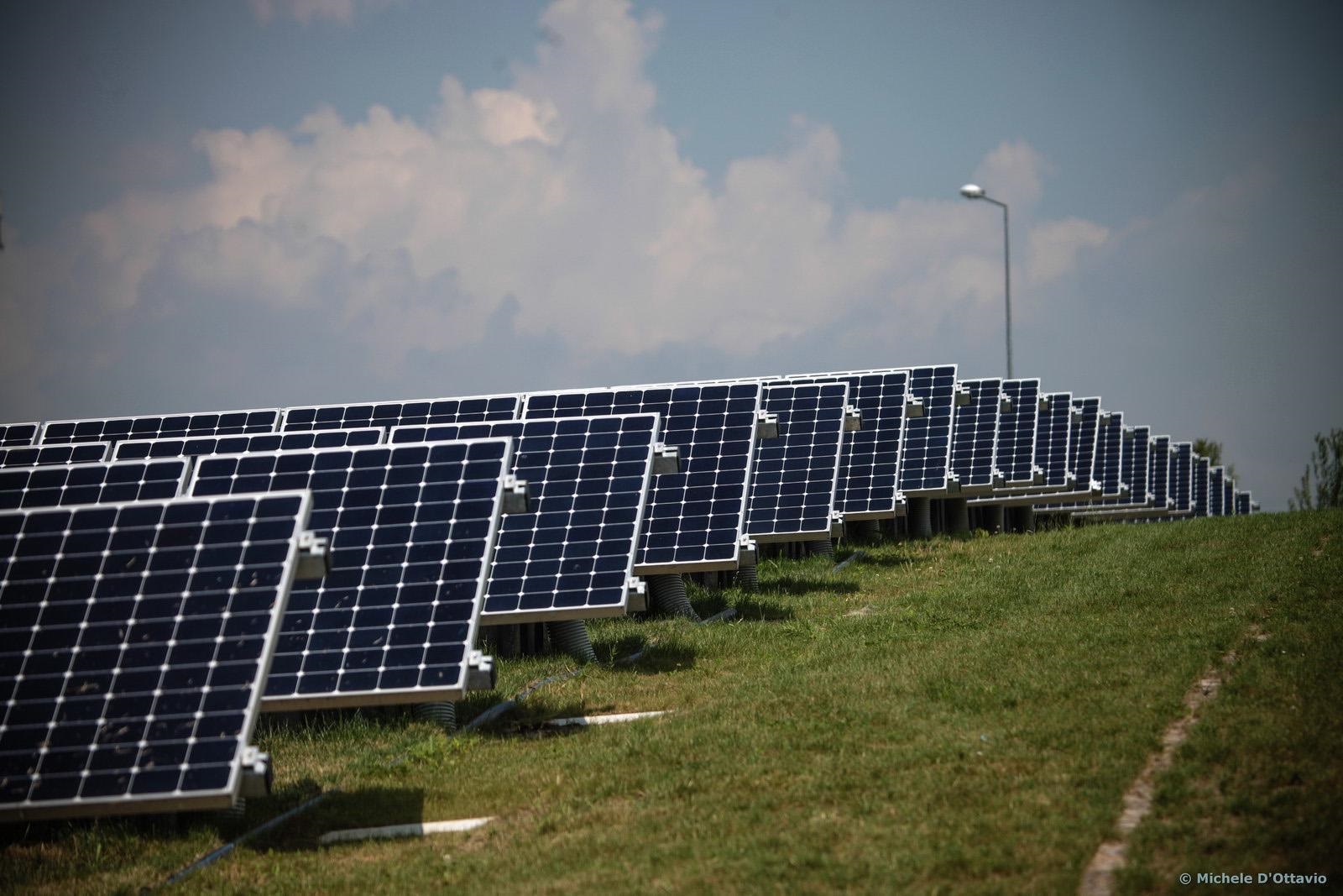 Frosinone, operaio di 47 anni muore folgorato mentre lavora su alcuni pannelli fotovoltaici