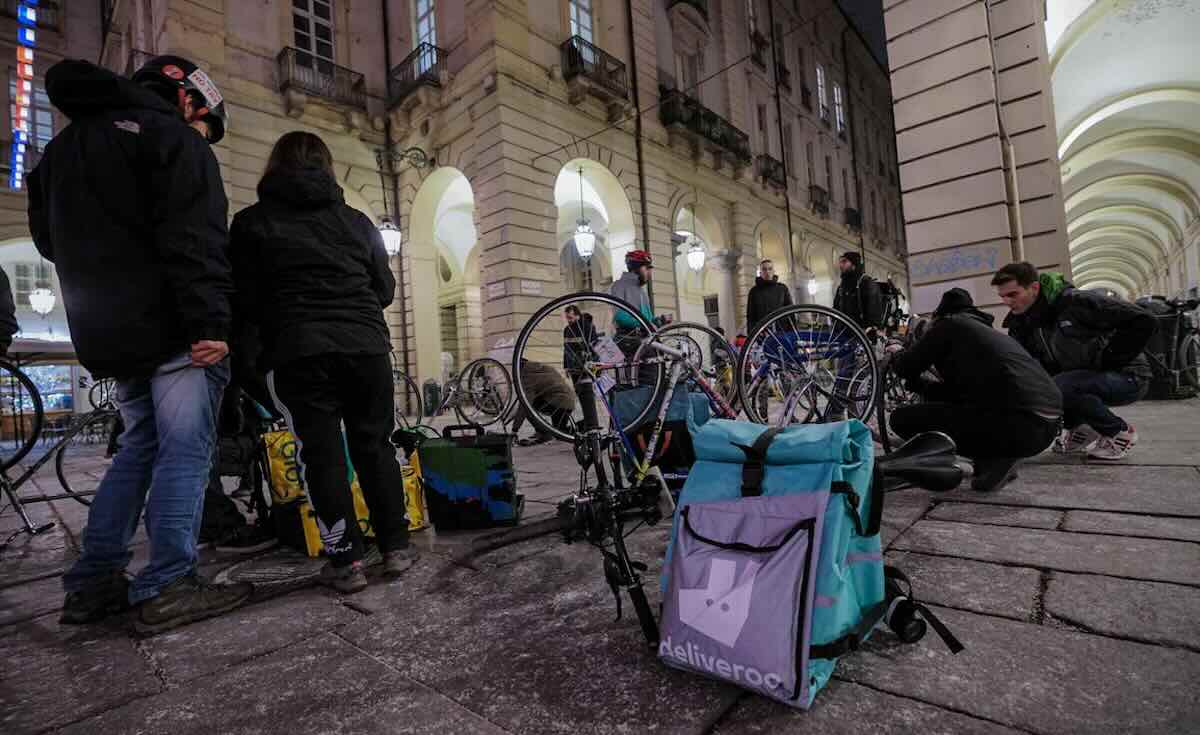 rider-consegna-50-km-protesta