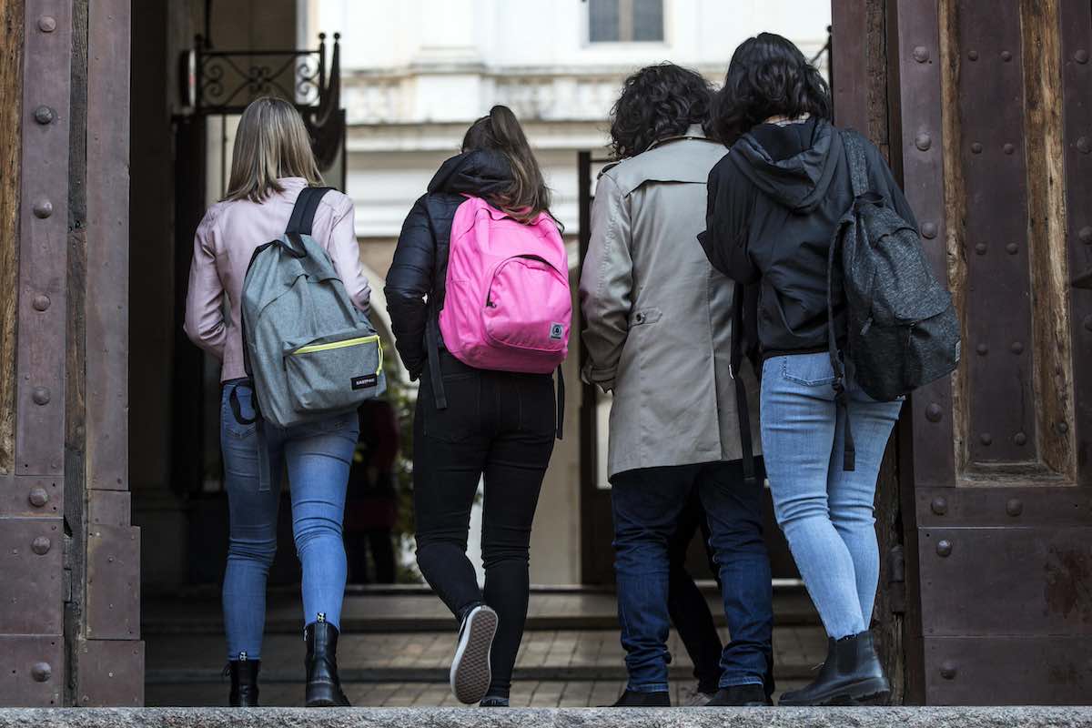 studentesse minorenni professore giudizio