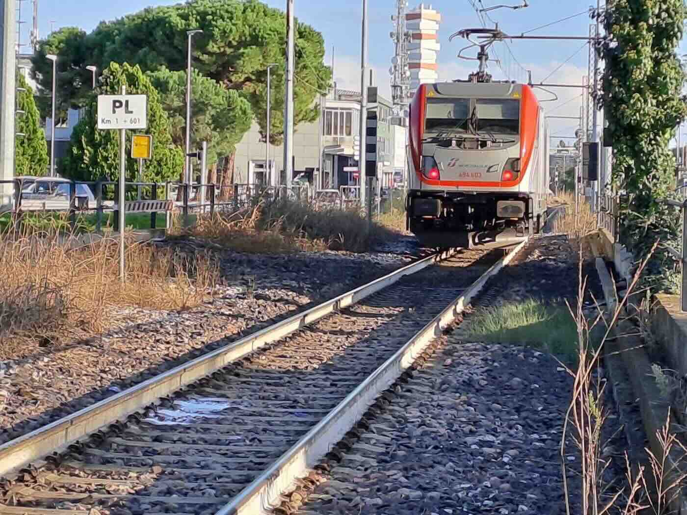 monza 14enne travolta e uccisa da un treno avrebbe attraversato il passaggio a livello chiuso da Open.online monza 14enne travolta e uccisa da un treno avrebbe attraversato il passaggio a livello chiuso