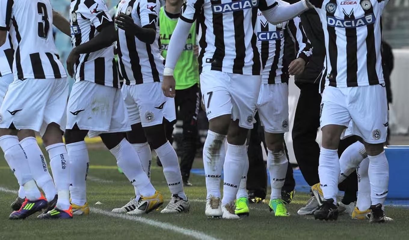Il calciatore dell’Udinese indagato per stupro: «C’è stato uno scambio di partner, lei era consenziente» Il calciatore dell’Udinese indagato per stupro: «C’è stato uno scambio di partner, lei era consenziente»