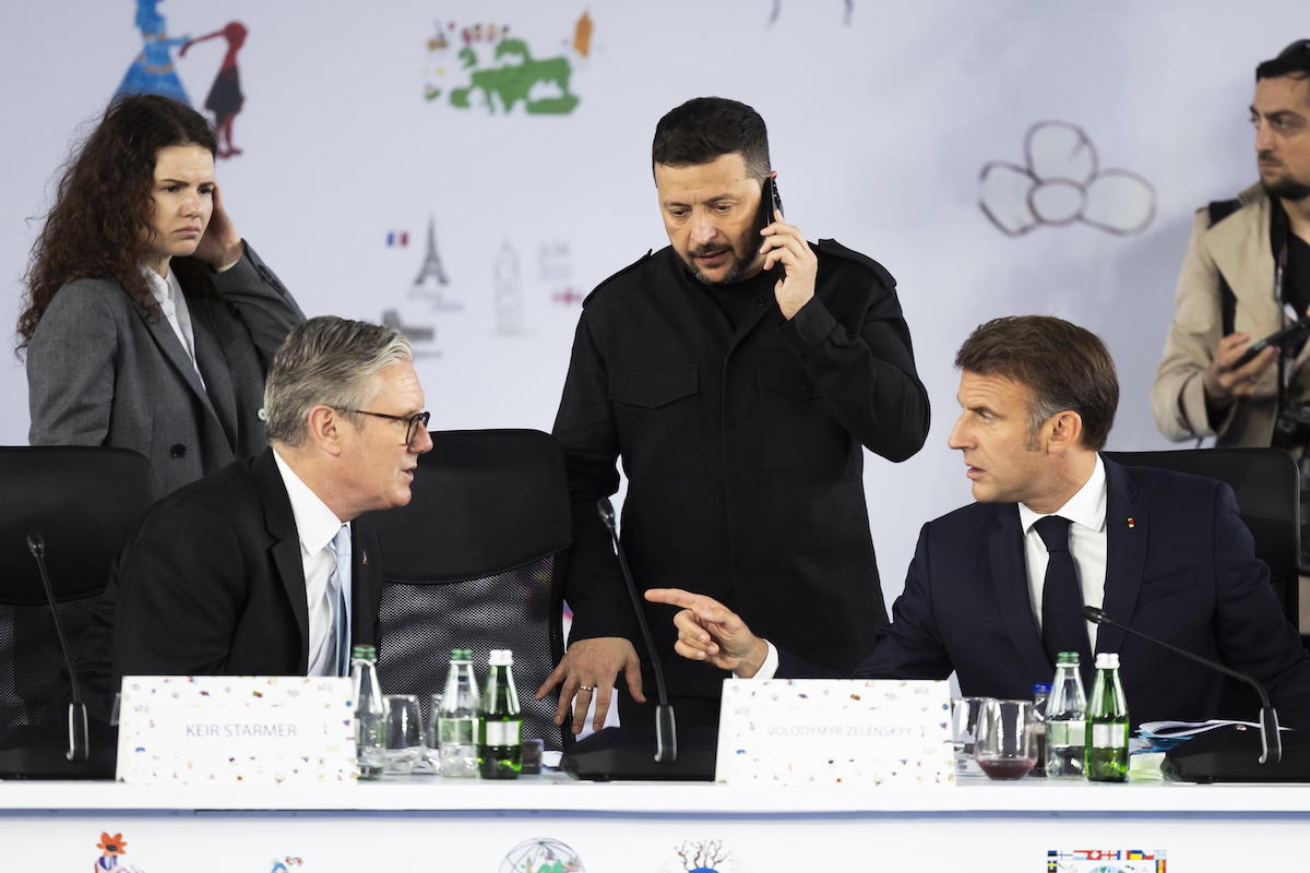 Zelensky, Starmer, Macron e gli altri “volenterosi” al telefono con Trump da Tirana. E Meloni non c’è Zelensky, Starmer, Macron e gli altri “volenterosi” al telefono con Trump da Tirana. E Meloni non c’è