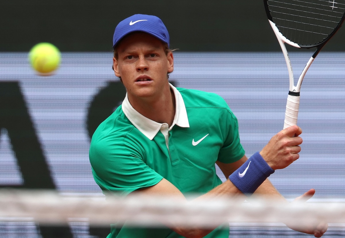 https://static.open.online/wp-content/uploads/2025/06/Jannik-Sinner-Roland-Garros.jpg