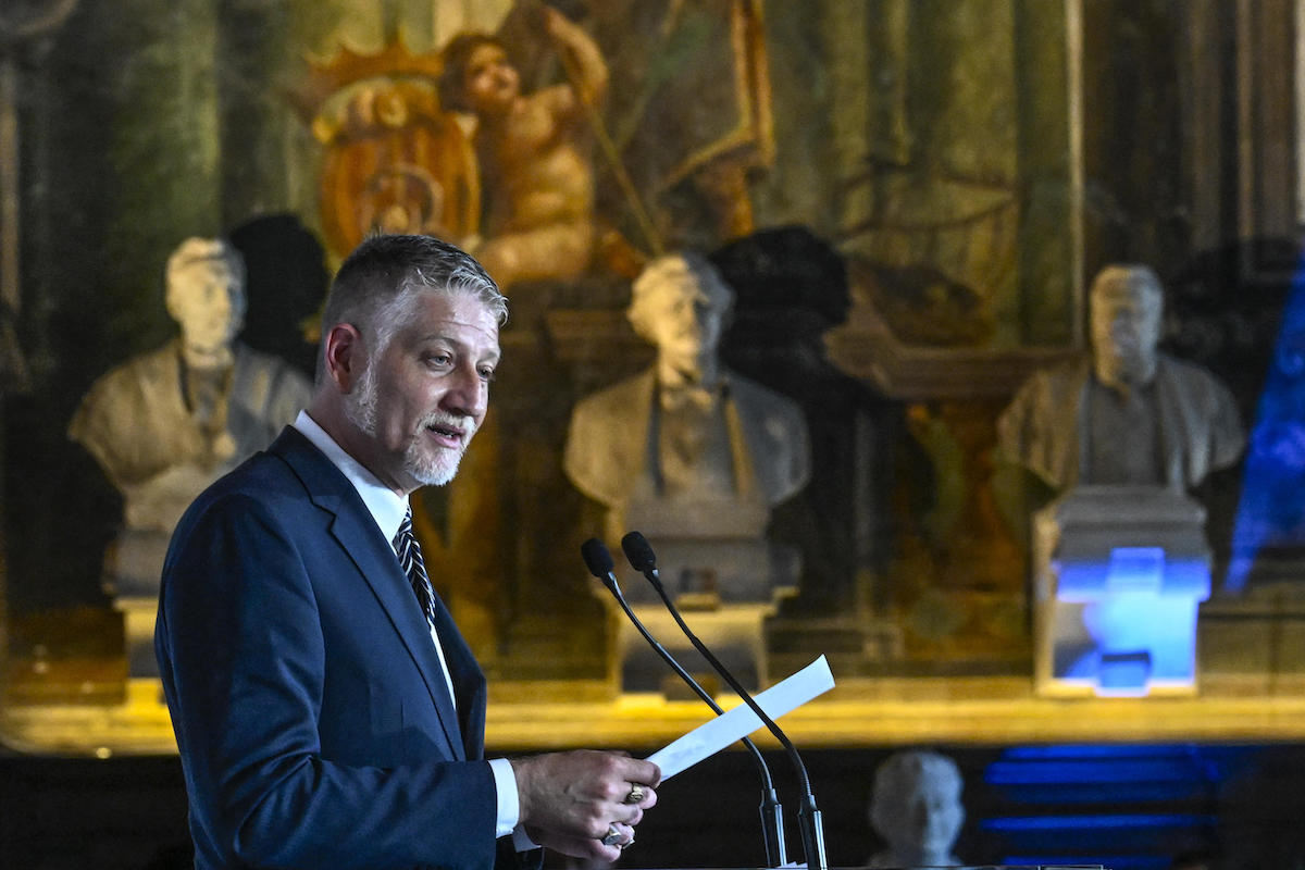 alessandro giuli procura kaufmann