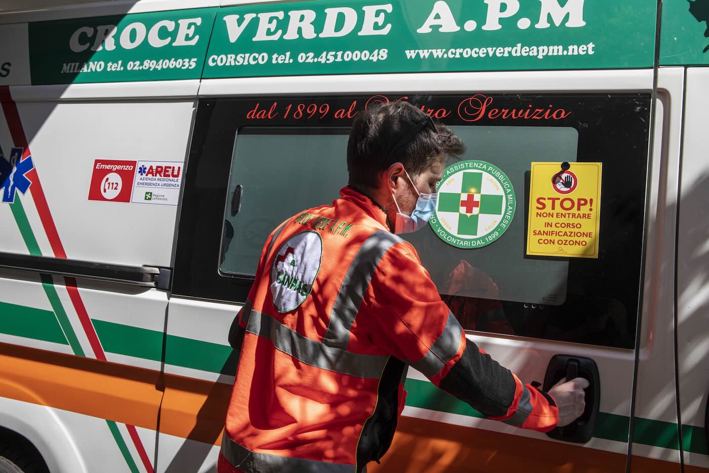 https://static.open.online/wp-content/uploads/2025/06/croce-verde-medico-licenziato-infarto.jpeg