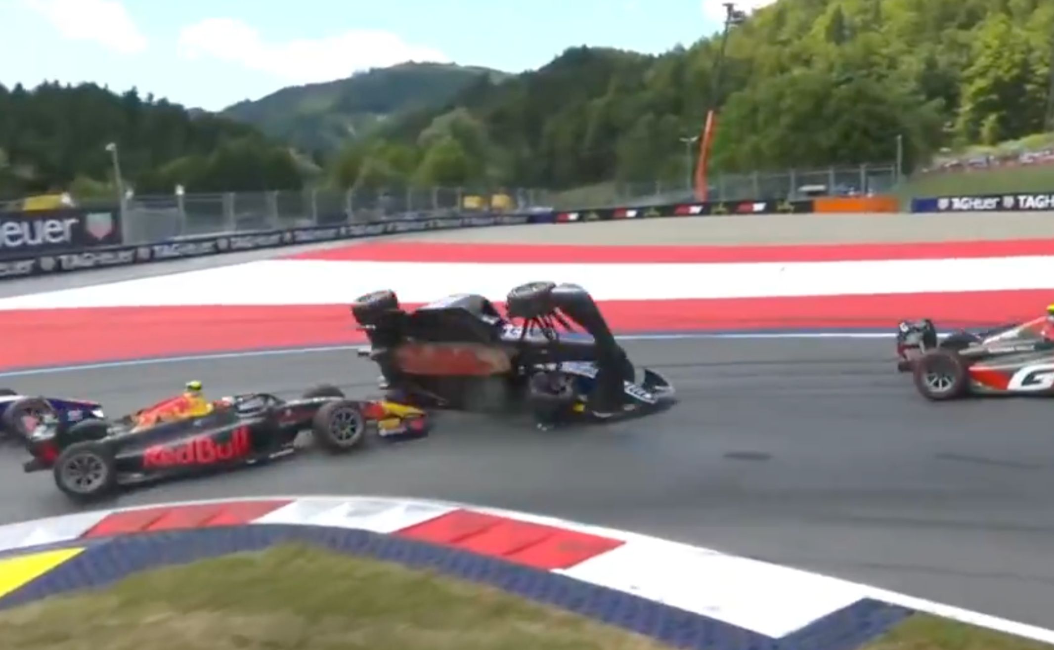 https://static.open.online/wp-content/uploads/2025/06/incidente-formula-francia.jpg