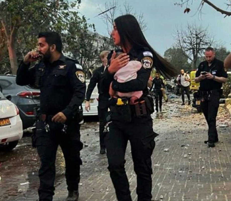 https://static.open.online/wp-content/uploads/2025/06/israele-rishon-lezion-neonato-salvato.jpg