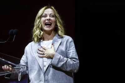 meloni commercialisti standing ovation