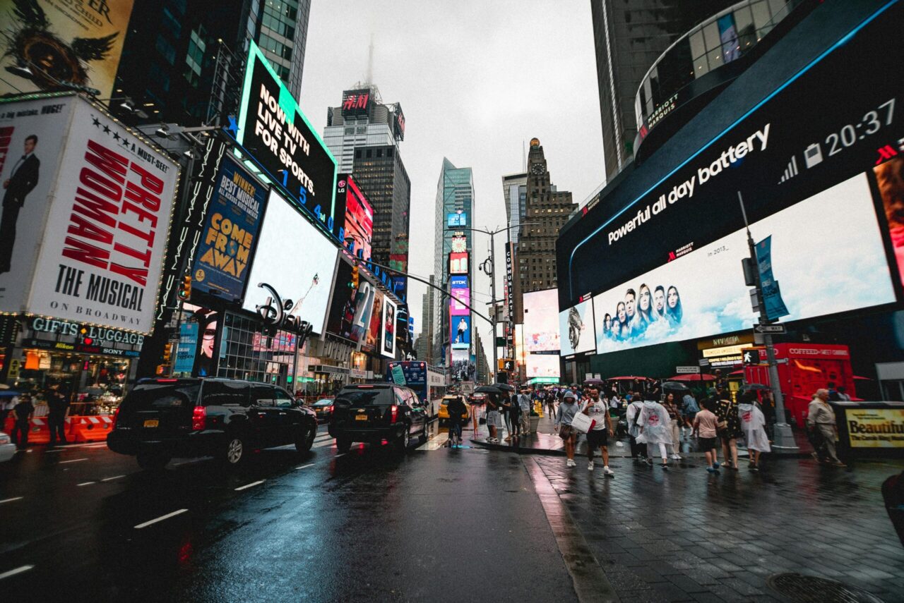 https://static.open.online/wp-content/uploads/2025/06/pexels-luisdalvan-1770775-scaled-e1749644457329.jpg