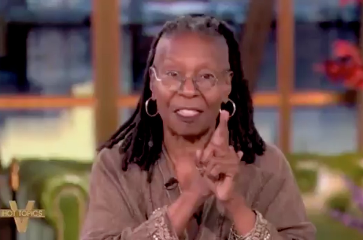 https://static.open.online/wp-content/uploads/2025/06/whoopi-goldberg-ira-usa-video.jpg