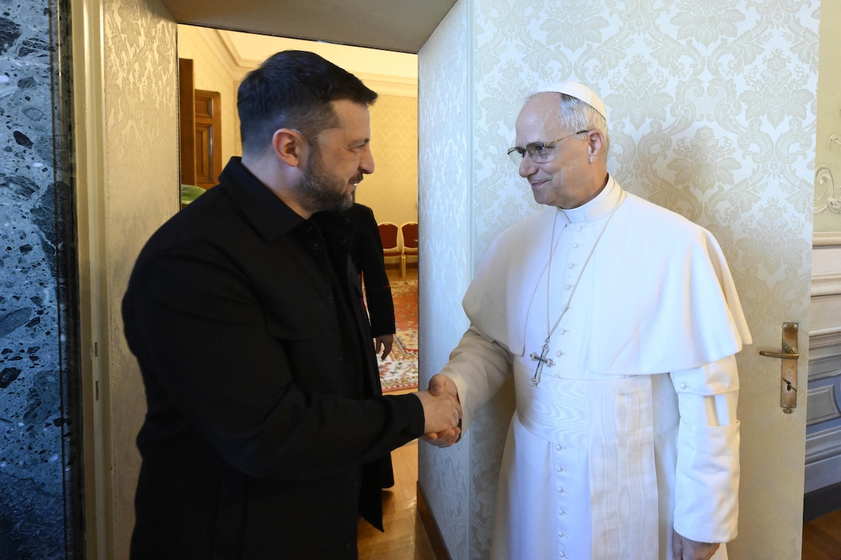 https://static.open.online/wp-content/uploads/2025/07/Zelensky-Papa-Leone-XIV.jpg