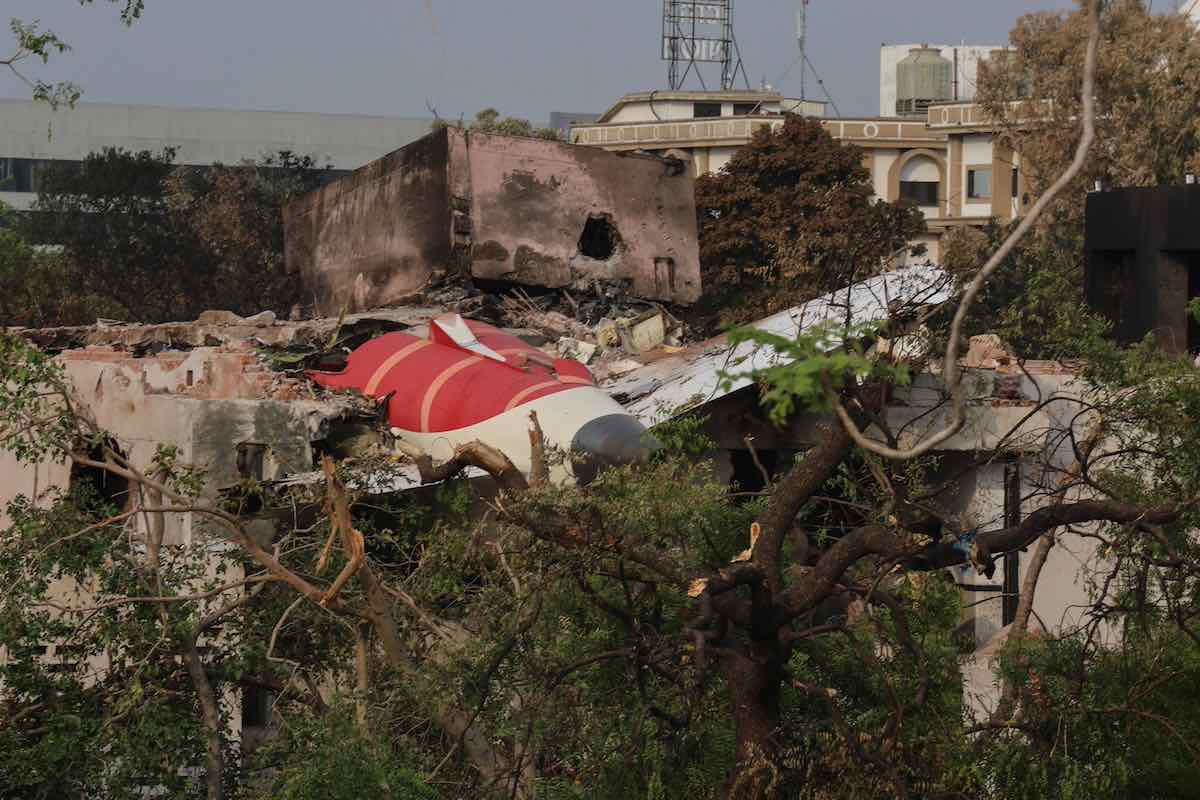 air india pilota grida bugie depressione lutto