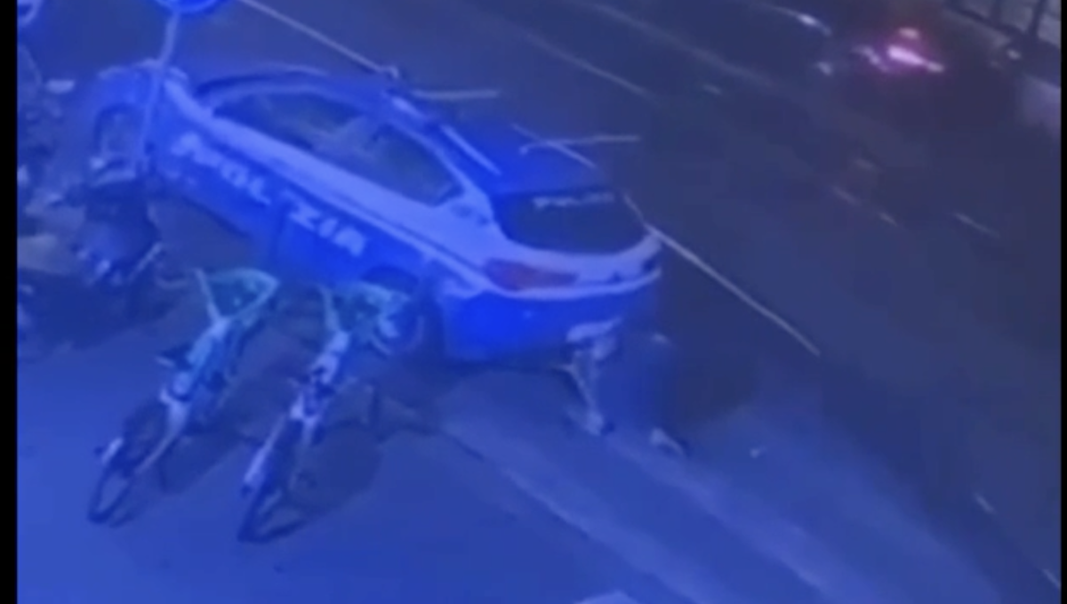 auto polizia rogo roma