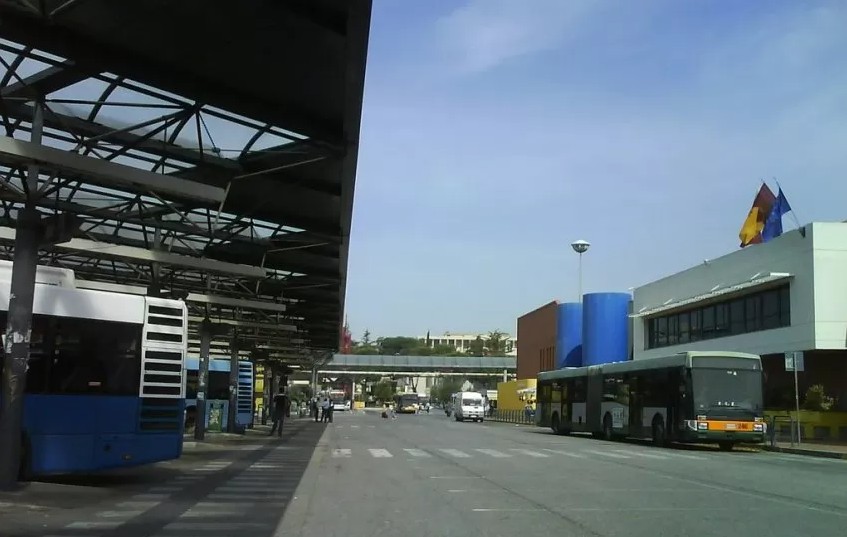 https://static.open.online/wp-content/uploads/2025/07/cotral-sequestro-autobus.jpg