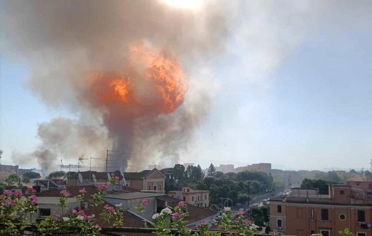 esplosione roma incendio via gordiani villa de sanctis
