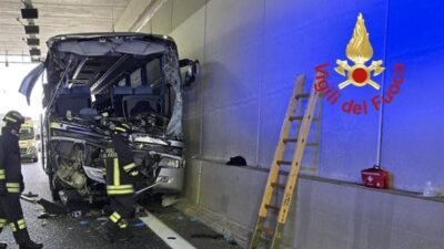 lomazzo incidente bus camion autista cellulare