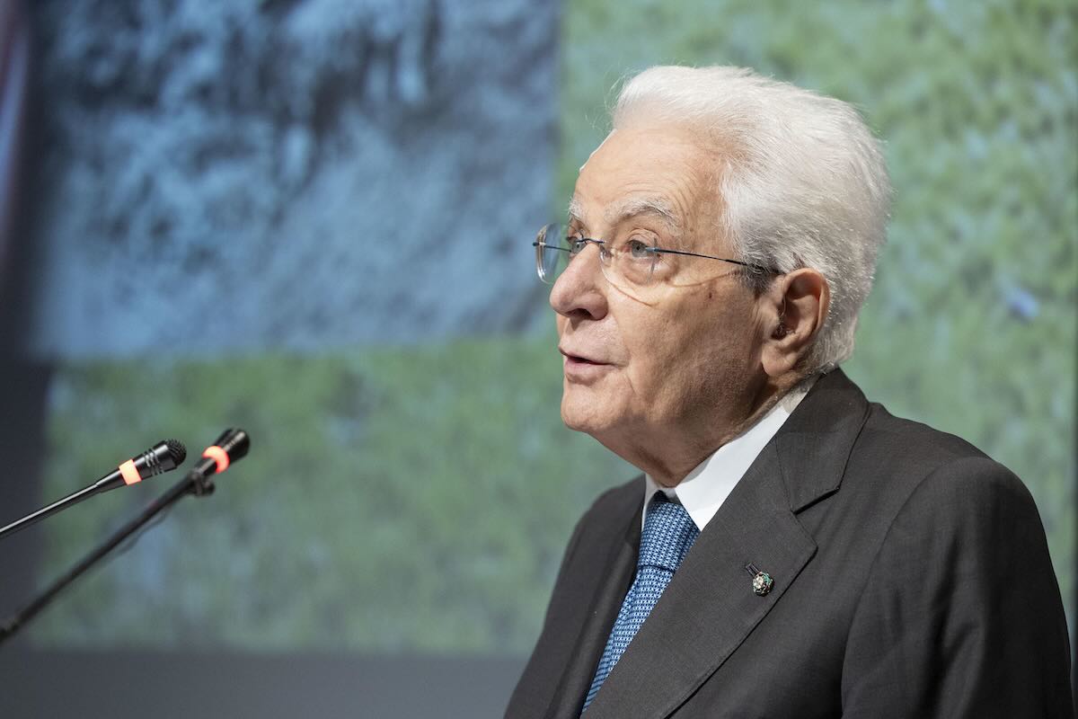 https://static.open.online/wp-content/uploads/2025/07/mattarella-gaza-russia-ventaglio.jpeg