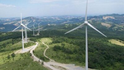 parco eolico mugello devastato incappucciati