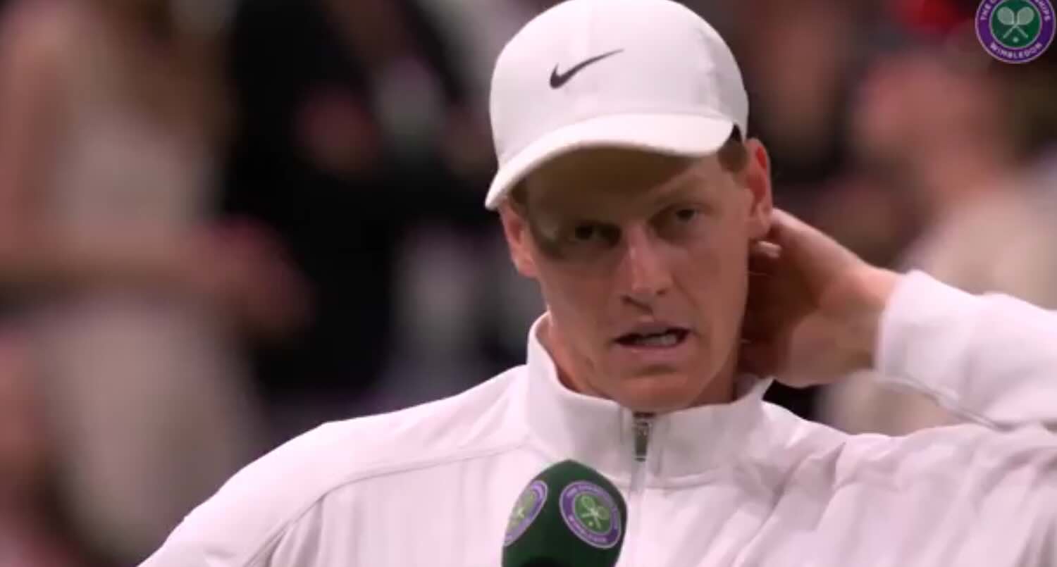 Sinner imbarazzato dopo la vittoria per il ritiro di Dimitrov