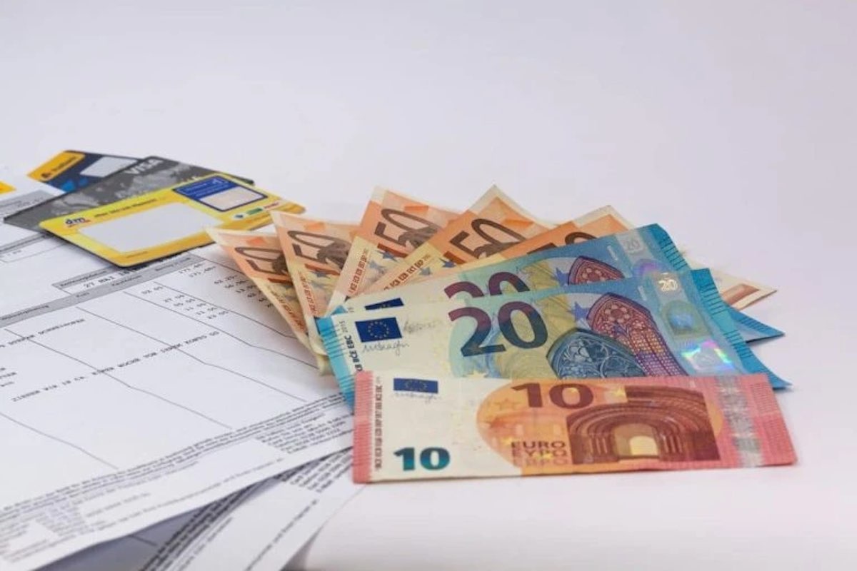 https://static.open.online/wp-content/uploads/2025/07/stipendi-pay-gap-busta-paga.jpg