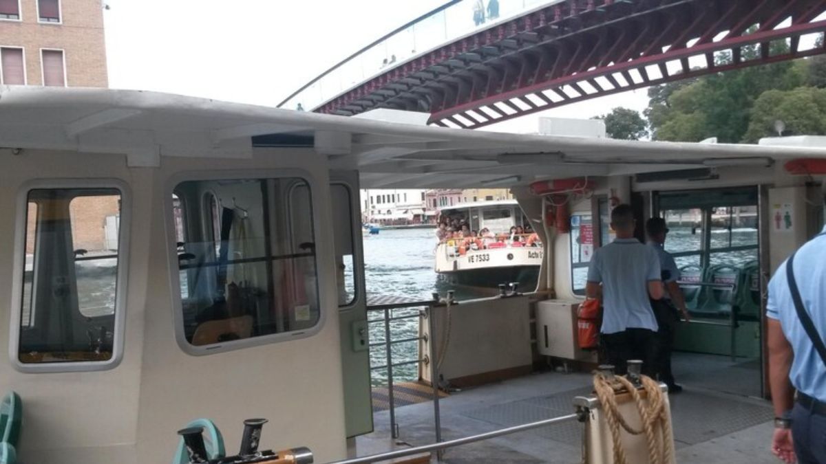 trasporto venezia tacchi donna
