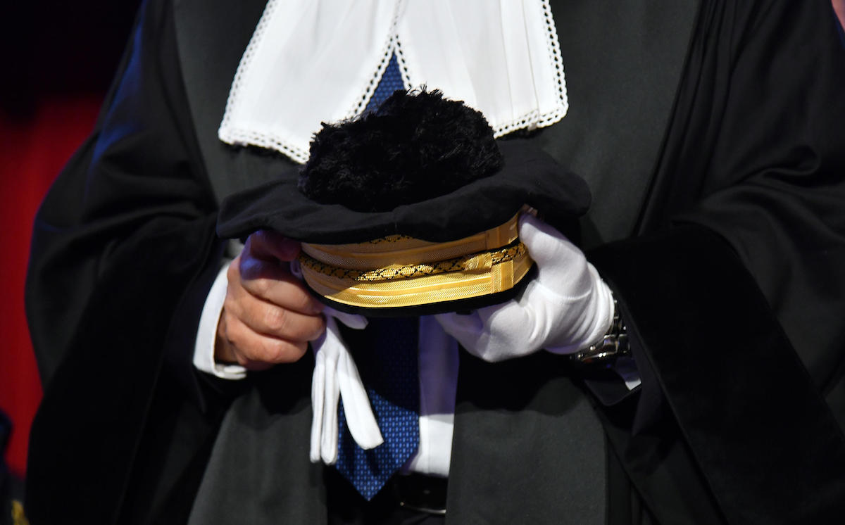 https://static.open.online/wp-content/uploads/2025/07/tribunale-prato-sentenze-accumulate.jpg