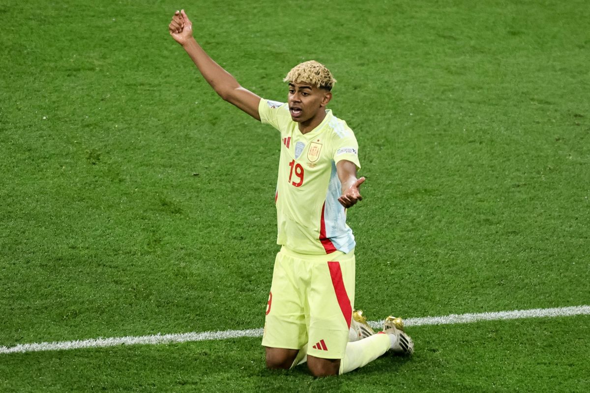yamal compleanno nani