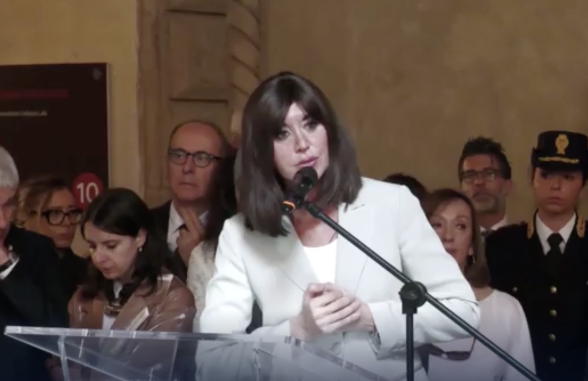 https://static.open.online/wp-content/uploads/2025/08/anna-maria-bernini-strage-di-bologna.jpg