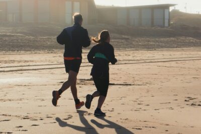 Coppia che corre