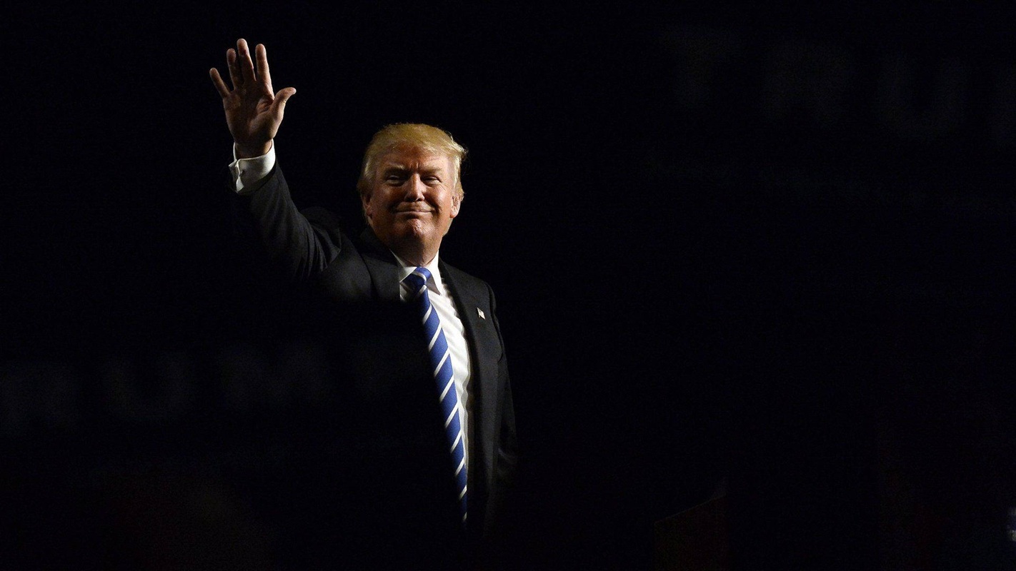https://static.open.online/wp-content/uploads/2025/08/donald-trump-dazi.jpg