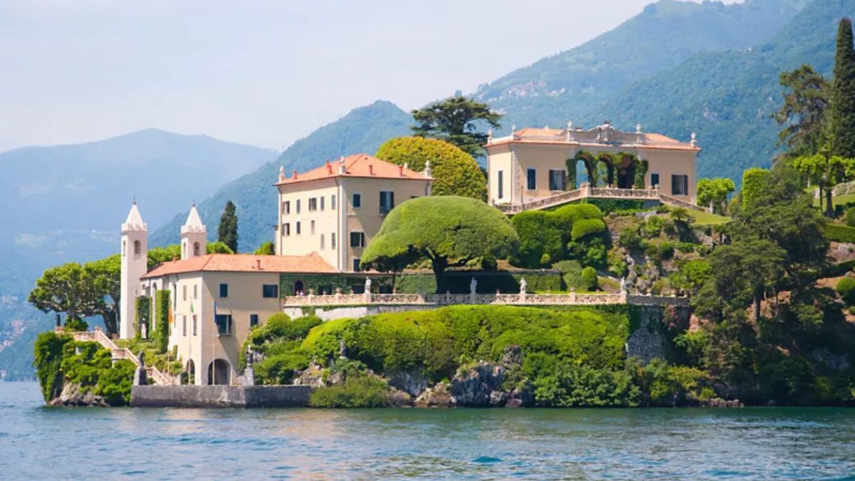 lago di como villa