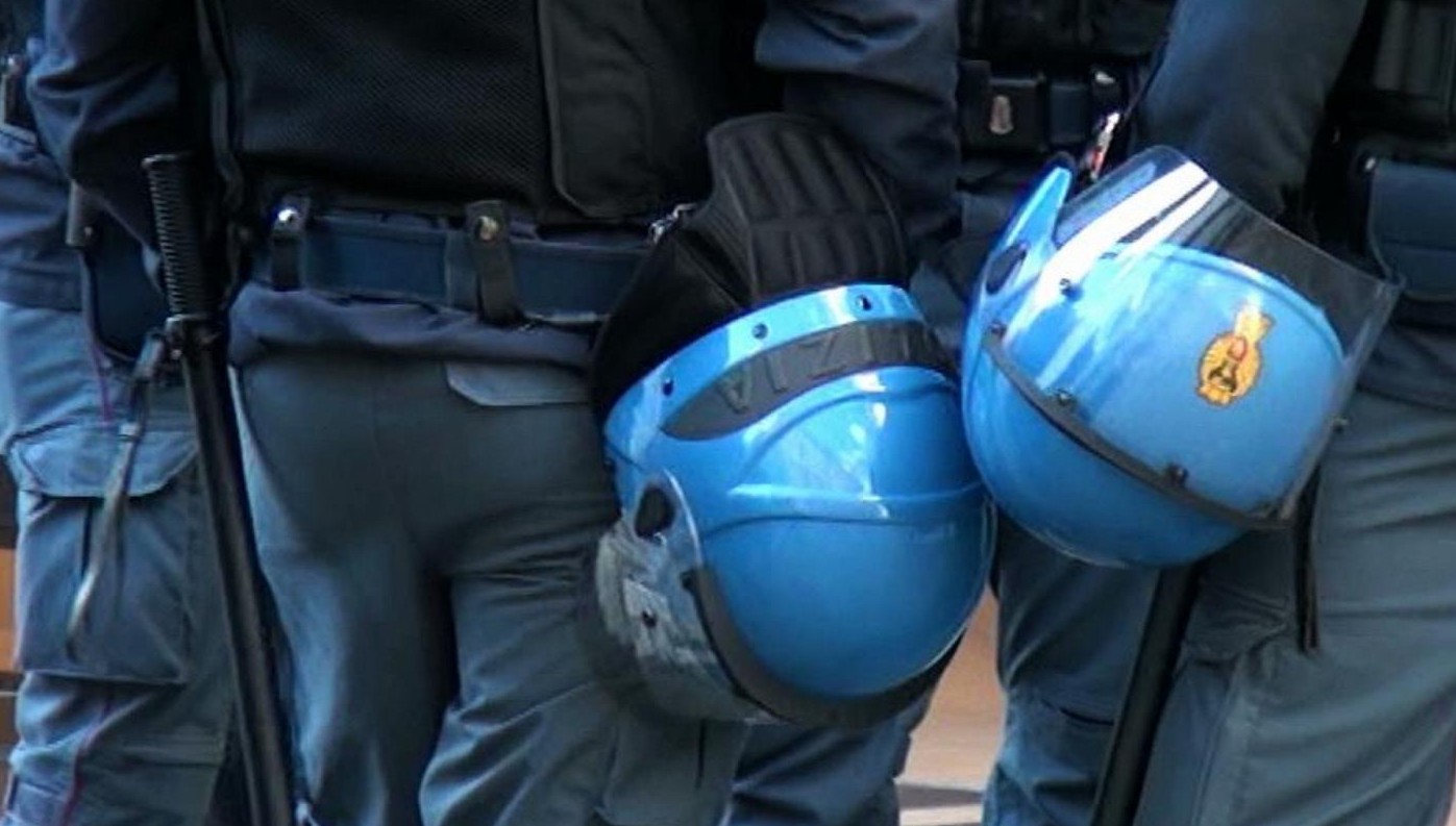 poliziotti imbianchini 1
