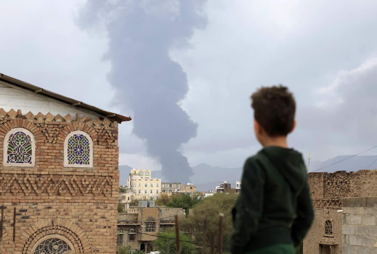 https://static.open.online/wp-content/uploads/2025/08/yemen-bombe.jpg