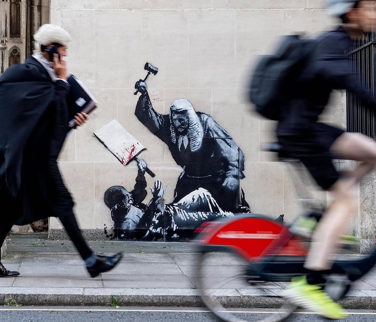 Royal Courts of Justice London banksy