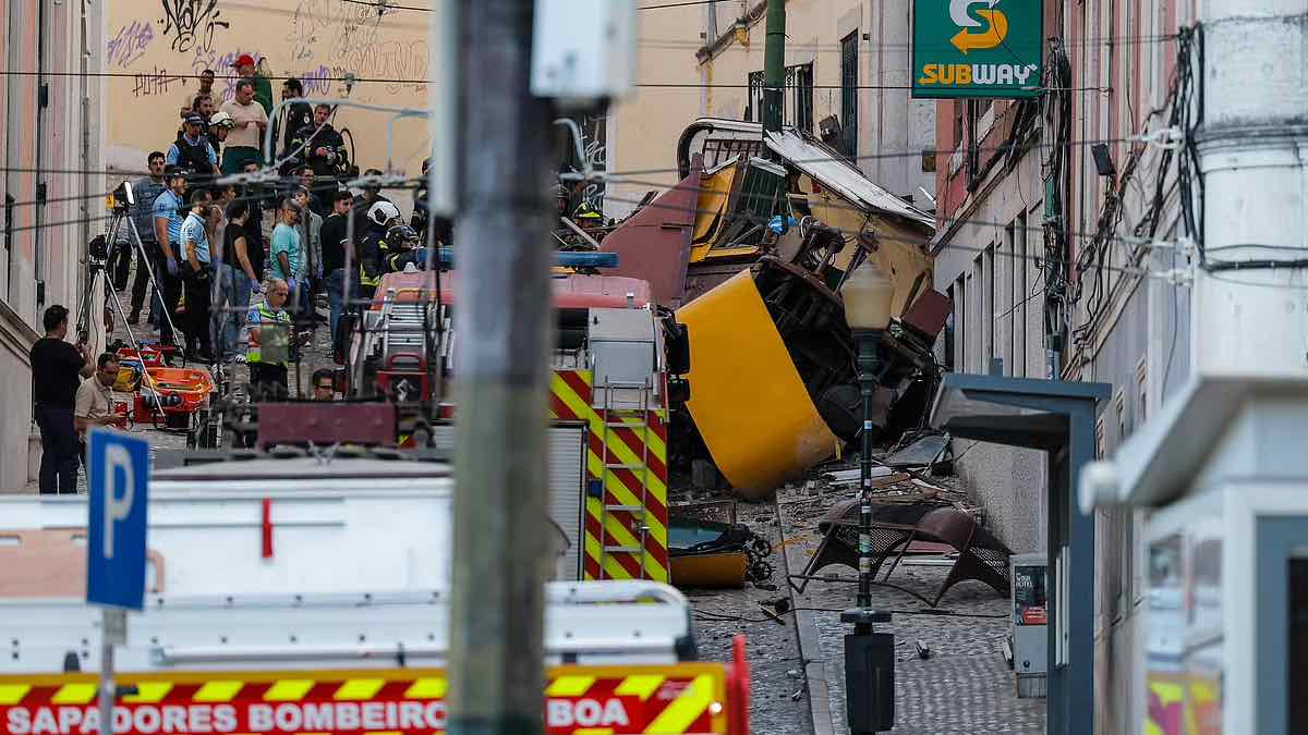 https://static.open.online/wp-content/uploads/2025/09/funicolare-elevador-deraglia-morti-lisbona-video.jpg