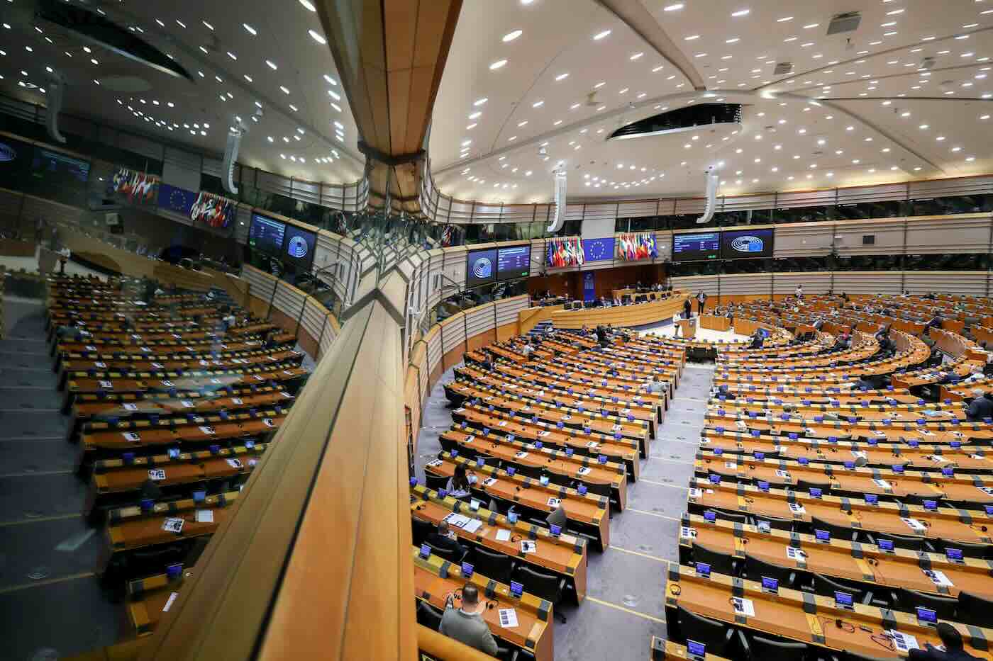 parlamento-ue redditi secondari