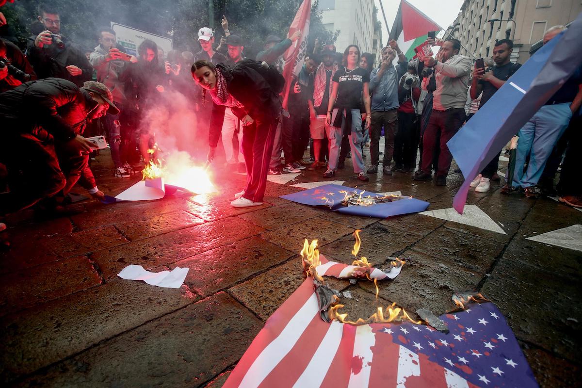 scontri milano gaza