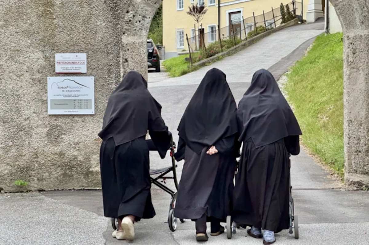 suore austria fuga casa riposo convento
