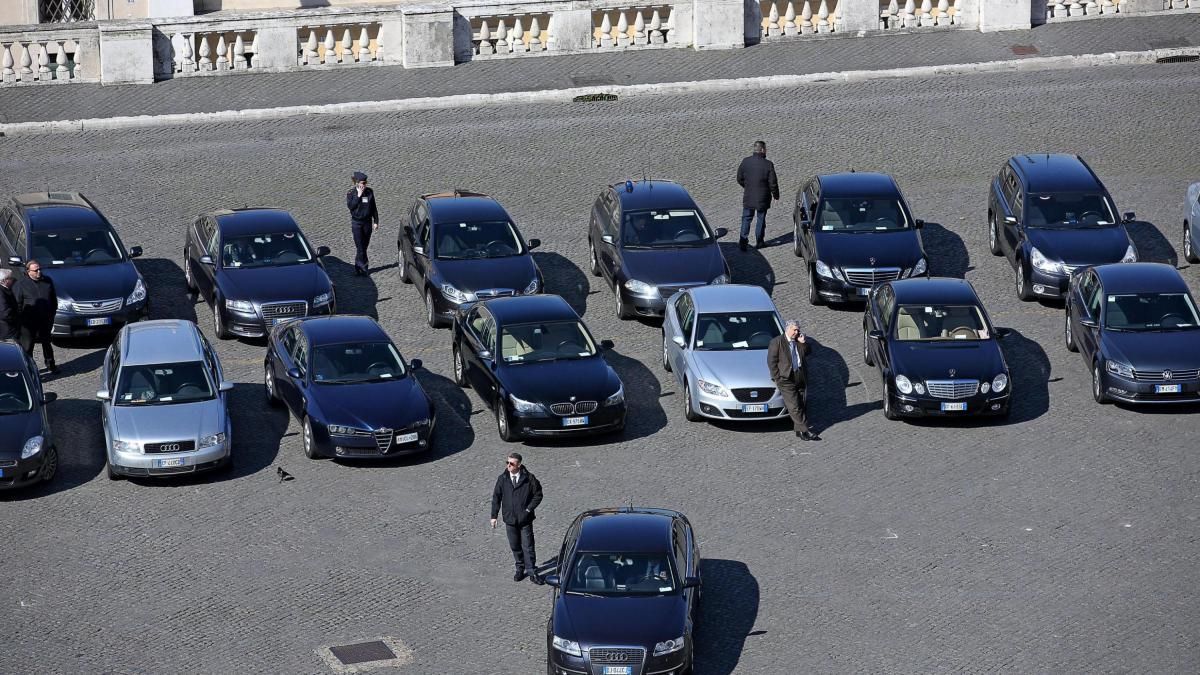 tagli palazzo chigi auto blu