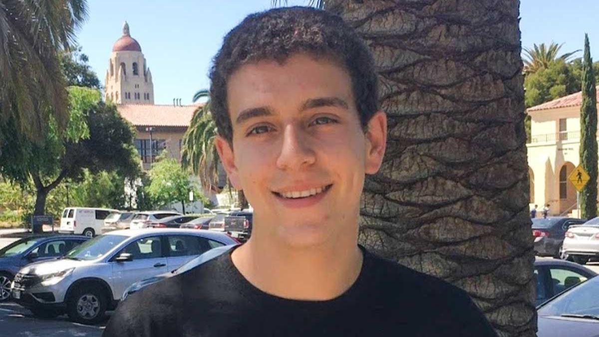 Daniel Naroditsky