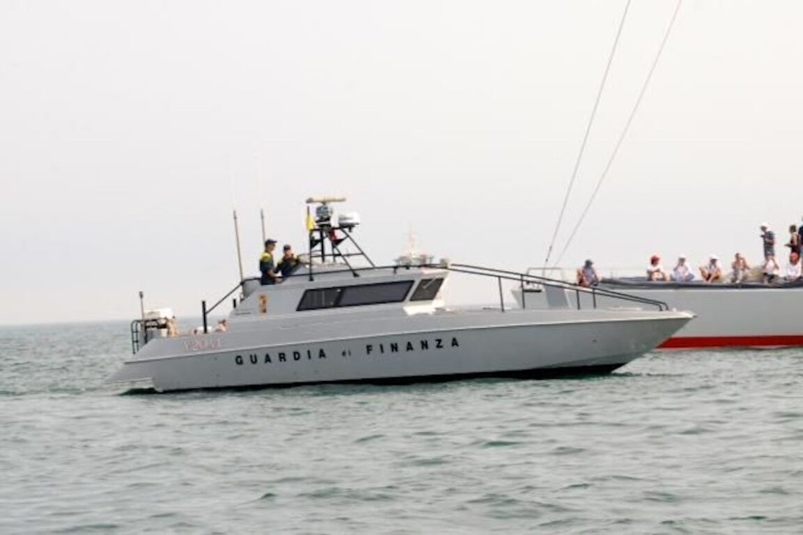 intervento gdf soccorso mare