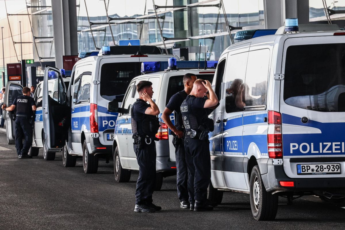 https://static.open.online/wp-content/uploads/2025/10/polizei.jpg