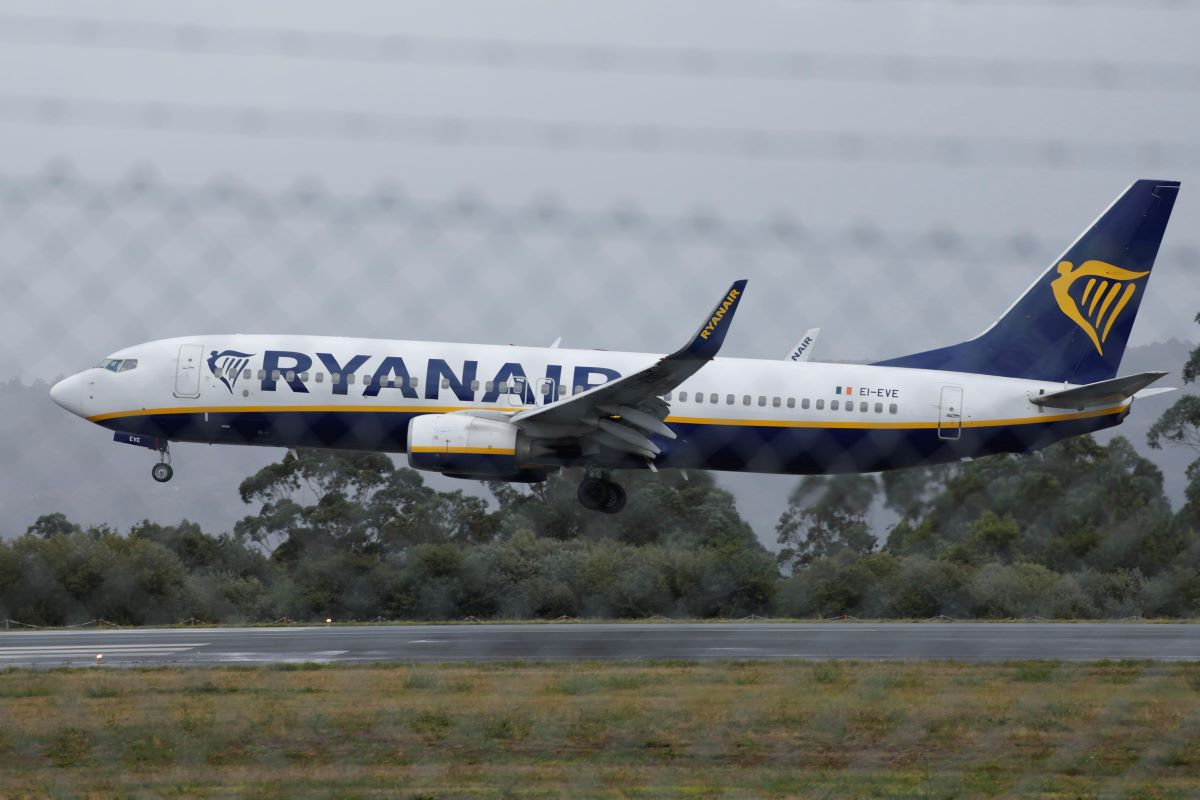 https://static.open.online/wp-content/uploads/2025/10/ryanair.jpg