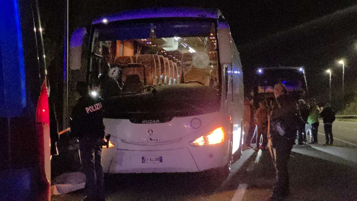 sassaiola agguato ultras pistoia rieti
