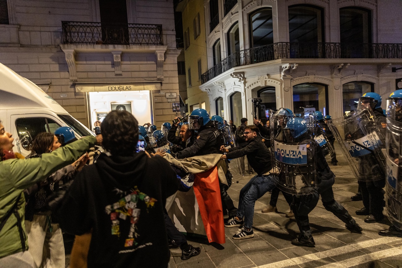 Scontri a Bologna