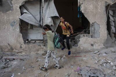 bambino bombe guerre mondo violazioni