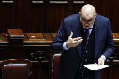 crosetto leva mlitare polemiche bellicismo